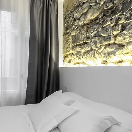 Guest house 32 De Agosto By Sansebastianforyou 2*