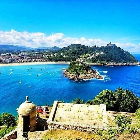 Guest house 32 De Agosto By Sansebastianforyou